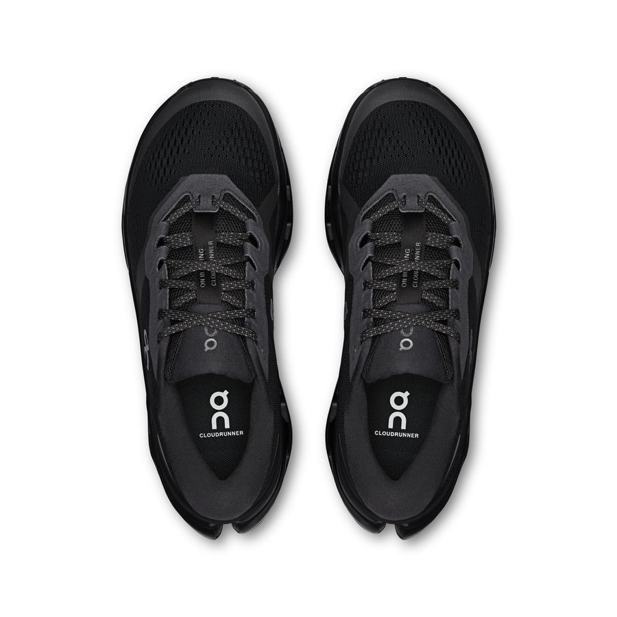 On Cloudrunner 3 Men in Black | Black