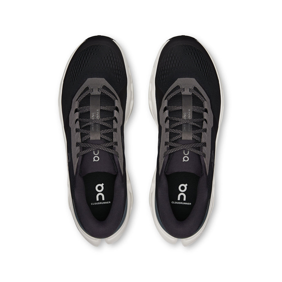 On Cloudrunner 3 Men in Black | Ivory