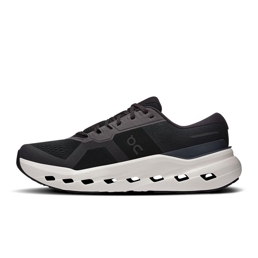 On Cloudrunner 3 Men in Black | Ivory