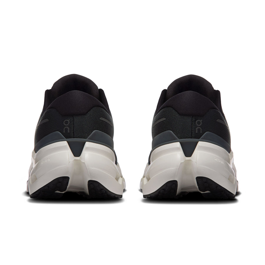 On Cloudrunner 3 Men in Black | Ivory