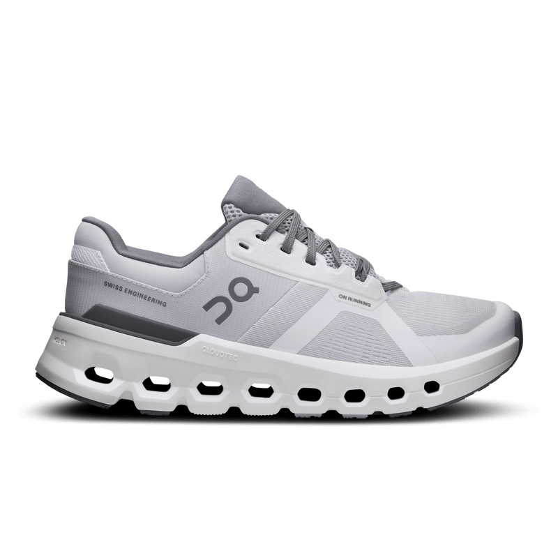 On Cloudrunner 2 Women in Frost | White