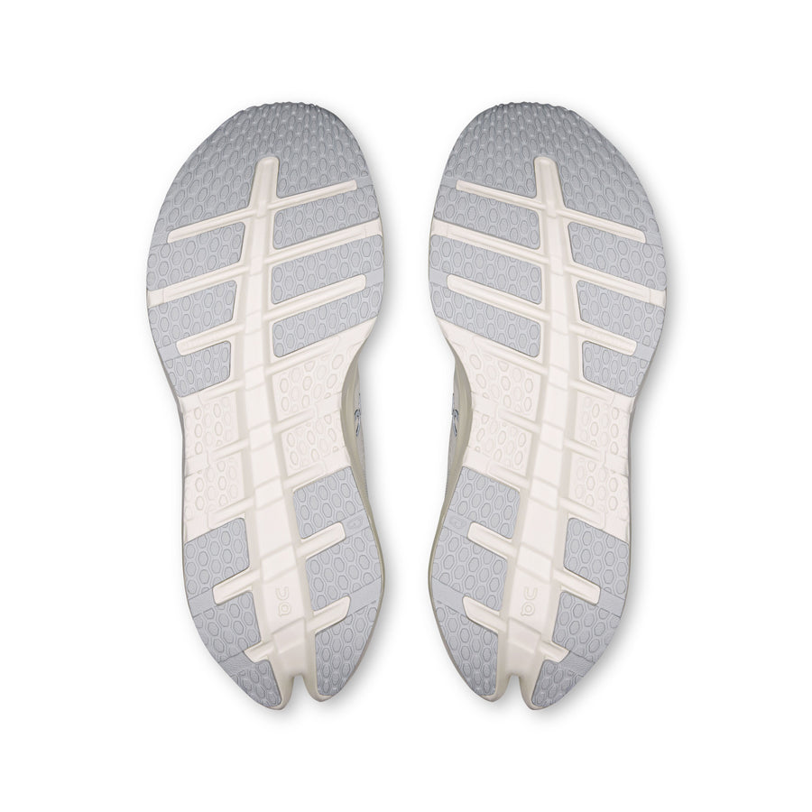 On Cloudrunner 3 Women in White | Ivory