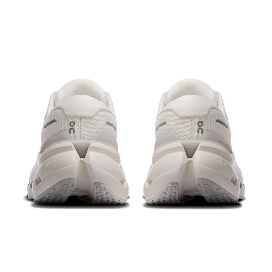 On Cloudrunner 3 Women in White | Ivory