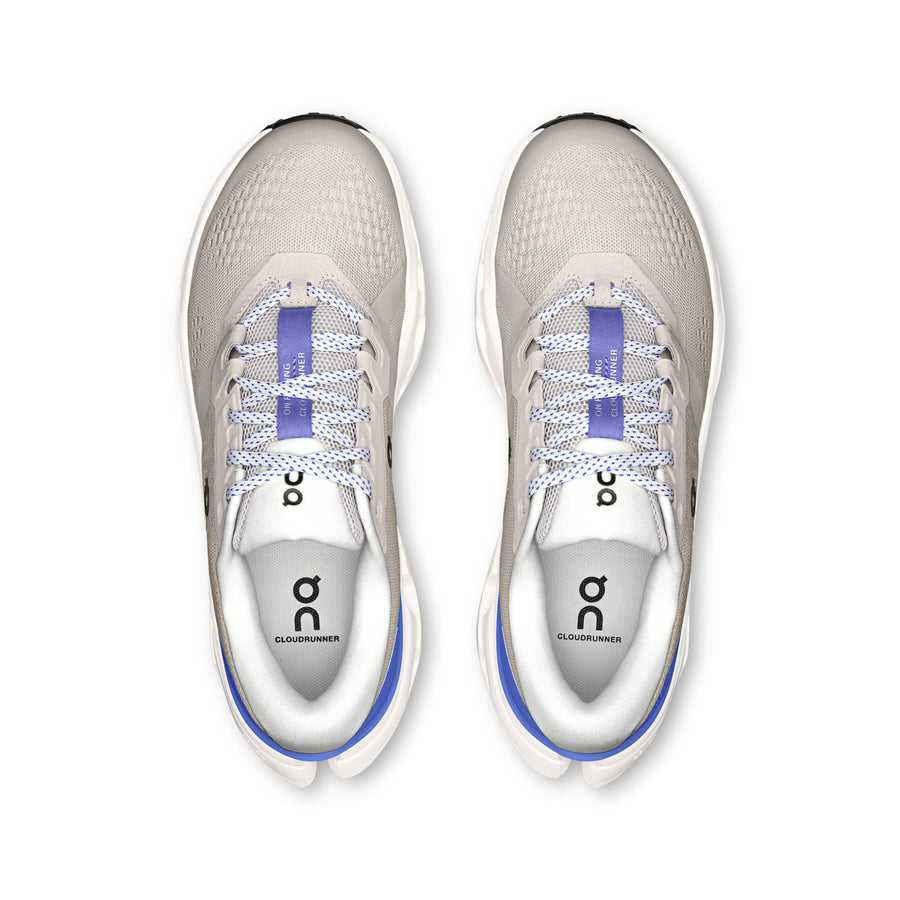 On Cloudrunner 3 Women in Pearl | Sailor