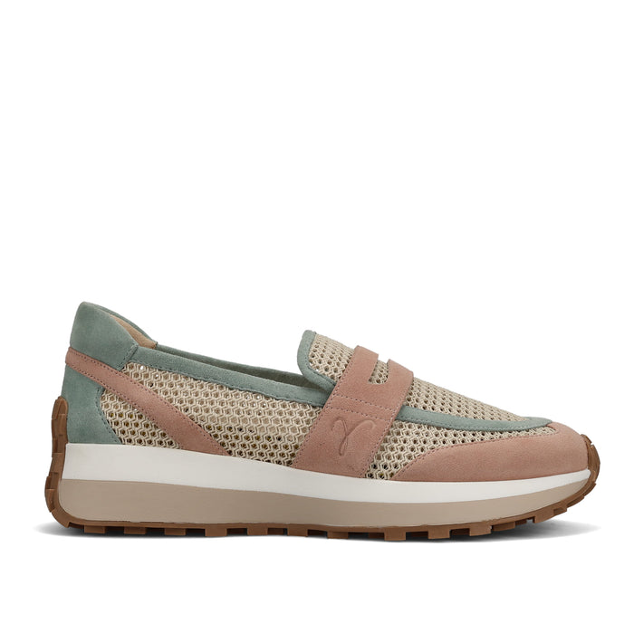 Vaneli Qajus in Sahara Alpine Suede